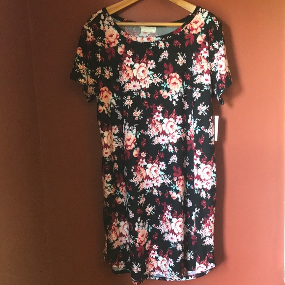 Bobbie Brooks Dresses & Skirts - NWT Bobbie Brooks Floral Dress